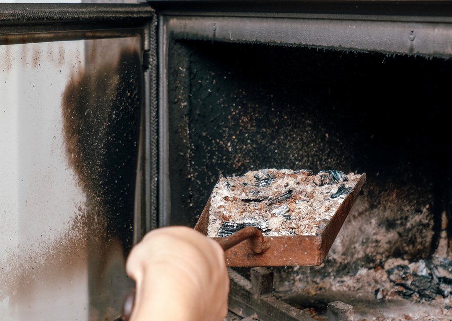 Fireplace and flue cleaning in Universal City, TX
