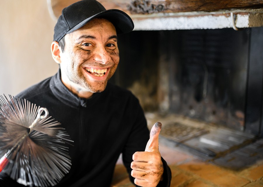 Fireplace and flue cleaning in Mustang Ridge, TX